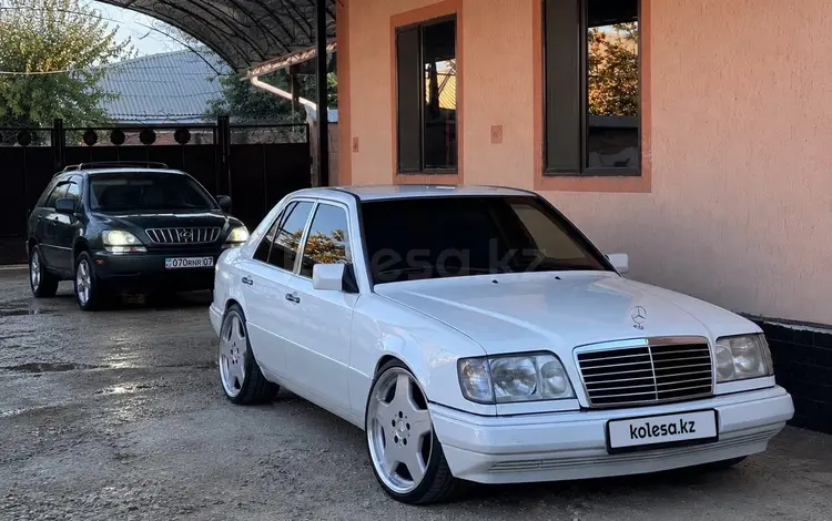 Mercedes-Benz E 220 1995 года за 2 799 999 тг. в Шымкент