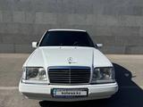 Mercedes-Benz E 220 1995 года за 2 799 999 тг. в Шымкент – фото 4