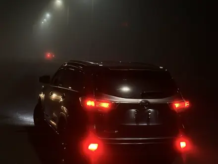 Toyota Highlander 2014 года за 14 500 000 тг. в Атырау