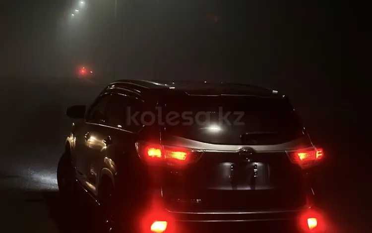 Toyota Highlander 2014 года за 14 500 000 тг. в Атырау