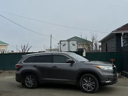Toyota Highlander 2014 года за 14 500 000 тг. в Атырау – фото 2