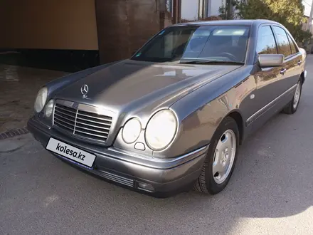 Mercedes-Benz E 280 1999 года за 5 700 000 тг. в Шымкент