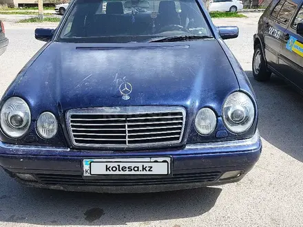 Mercedes-Benz E 320 1995 года за 1 900 000 тг. в Сарыкемер