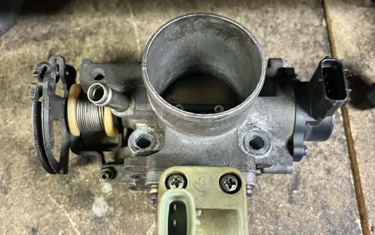 Привозная дроссельная заслонка на TOYOTAүшін2 000 тг. в Алматы
