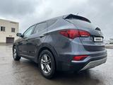 Hyundai Santa Fe 2017 годаүшін10 200 000 тг. в Караганда – фото 4