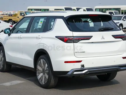 Mitsubishi Outlander 2026 года за 11 538 900 тг. в Алматы – фото 11