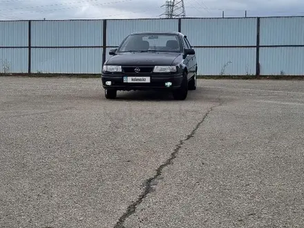 Opel Vectra 1995 года за 1 350 000 тг. в Актобе – фото 4