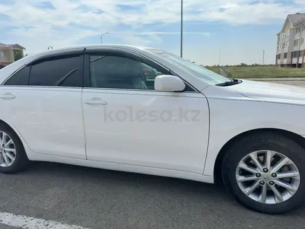 Toyota Camry 2011 года за 7 000 000 тг. в Актобе – фото 5