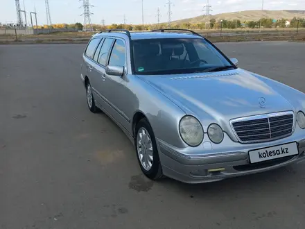 Mercedes-Benz E 320 2001 года за 4 600 000 тг. в Актобе – фото 2