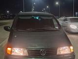 Volkswagen Sharan 1997 годаfor2 000 000 тг. в Актау – фото 2