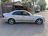 Mercedes-Benz E 320 2004 годаүшін4 800 000 тг. в Алматы – фото 5
