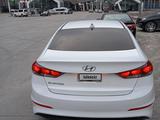 Hyundai Elantra 2017 года за 5 300 000 тг. в Актобе