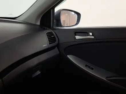 Hyundai Solaris 2015 года за 4 700 000 тг. в Астана – фото 12