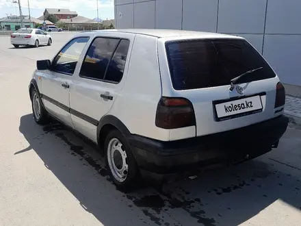 Volkswagen Golf 1994 года за 1 300 000 тг. в Атырау – фото 2