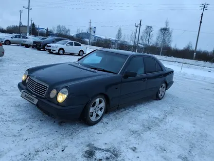 Mercedes-Benz E 230 1997 года за 1 000 000 тг. в Петропавловск