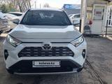 Toyota RAV4 2020 года за 16 000 000 тг. в Алматы – фото 2