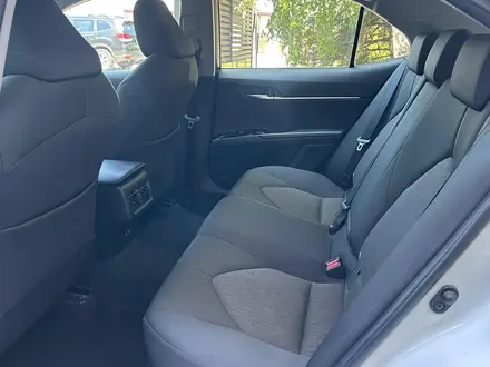 Toyota Camry 2019 года за 11 290 000 тг. в Алматы – фото 10