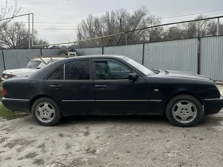 Mercedes-Benz E 280 1996 года за 2 800 000 тг. в Алматы – фото 5