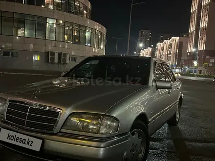 Mercedes-Benz C 280 1995 года за 3 400 000 тг. в Астана – фото 4