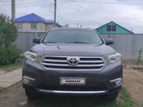 Toyota Highlander 2013 годаүшін8 500 000 тг. в Актобе