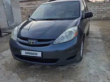 Toyota Sienna, 2006