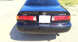 Toyota Camry 2000 года за 2 600 000 тг. в Павлодар – фото 3