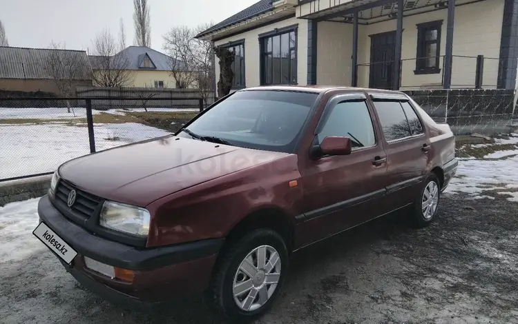 Volkswagen Vento 1992 годаfor1 350 000 тг. в Шымкент