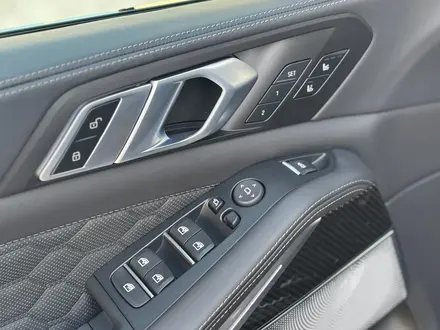 BMW X5 M 2024 года за 99 900 000 тг. в Астана – фото 18