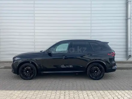 BMW X5 M 2024 года за 99 900 000 тг. в Астана – фото 2