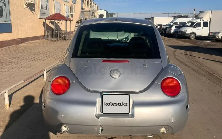 Volkswagen Beetle 2000 годаfor1 500 000 тг. в Атырау