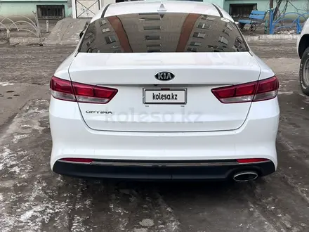 Kia Optima 2016 года за 6 000 000 тг. в Актобе – фото 4