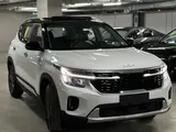 Kia Seltos Luxe 2WD 2023 года за 11 300 000 тг. в Шымкент