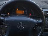 Mercedes-Benz C 230 2003 годаfor3 300 000 тг. в Атырау – фото 5