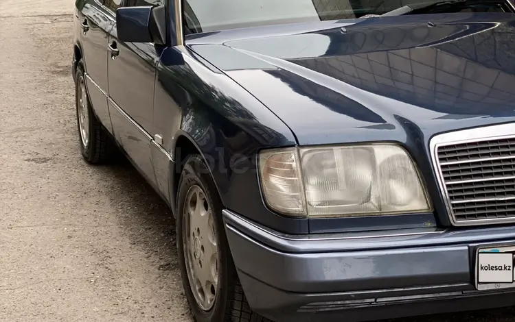 Mercedes-Benz E 280 1995 года за 2 600 000 тг. в Караганда