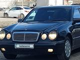 Mercedes-Benz E 230 1997 года за 2 800 000 тг. в Астана – фото 2