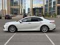 Toyota Camry 2020 года за 17 500 000 тг. в Астана – фото 8