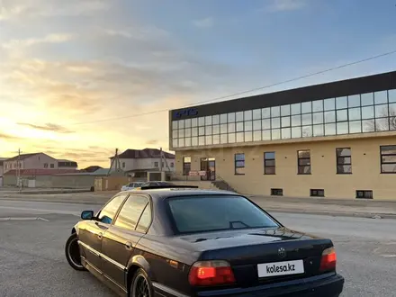BMW 728 1997 года за 4 000 000 тг. в Жанаозен – фото 3