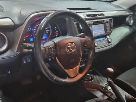 Toyota RAV4 2015 годаүшін11 000 000 тг. в Уральск – фото 10
