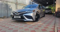 Toyota Camry 2022 года за 10 500 000 тг. в Алматы – фото 2