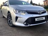 Toyota Camry 2015 года за 9 500 000 тг. в Астана – фото 2