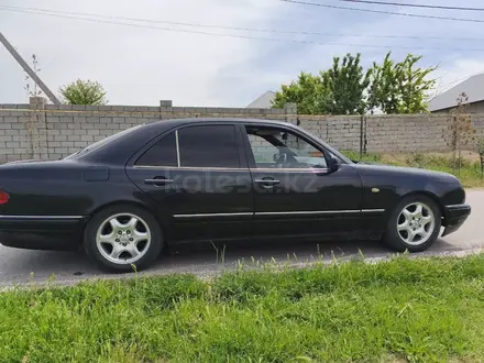 Mercedes-Benz E 230 1996 года за 2 200 000 тг. в Шымкент – фото 9