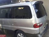 Hyundai Starex 2001 года за 2 200 000 тг. в Сарыагаш – фото 2