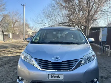 Toyota Sienna 2013 года за 8 500 000 тг. в Байконыр – фото 2