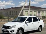 ВАЗ (Lada) Granta 2190 2015 года за 2 000 000 тг. в Атырау – фото 2