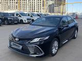 Toyota Camry 2023 года за 18 400 000 тг. в Астана