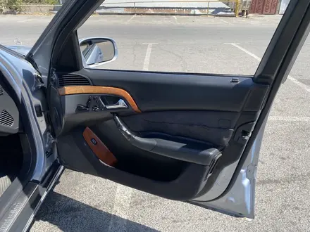 Mercedes-Benz S 320 1999 года за 2 700 000 тг. в Шымкент – фото 10