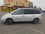 Volkswagen Sharan 1998 годаүшін1 700 000 тг. в Уральск