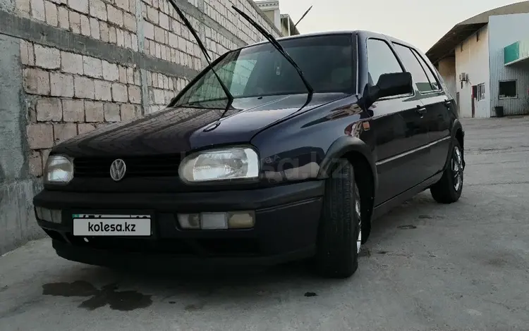 Volkswagen Golf 1995 годаfor1 500 000 тг. в Актау