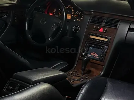 Mercedes-Benz E 320 2000 года за 4 200 000 тг. в Атырау – фото 6