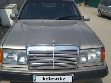 Mercedes-Benz E 200 1993 года за 2 000 000 тг. в Жезказган – фото 2